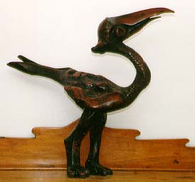 Lucas SITHOLE LS9205 "Here I come!" ("Sengifikile"), 1992 - red ivory wood 65x67x29 cm - (signed at top of head L.T. Sithole)