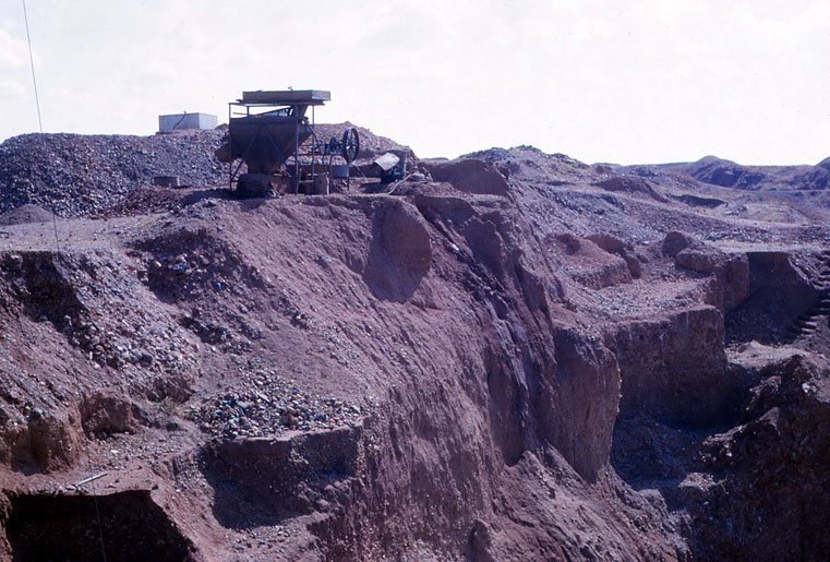 Abandoned alluvial diamond mine in Bakerville near Lichtenburg - May, 1966 (img. The Haenggi Foundation Inc., Basel)