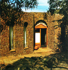 Entrance to Johan and Jacqueline van Heerden's home on the Juskei river (img Habitat no. 15, 1975)
