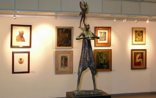 Gerard de Leeuw "Witch doctor with impundulu" bronze 91cm H - Polokwane Art Museum (img Damiano Silvestroni 2013)